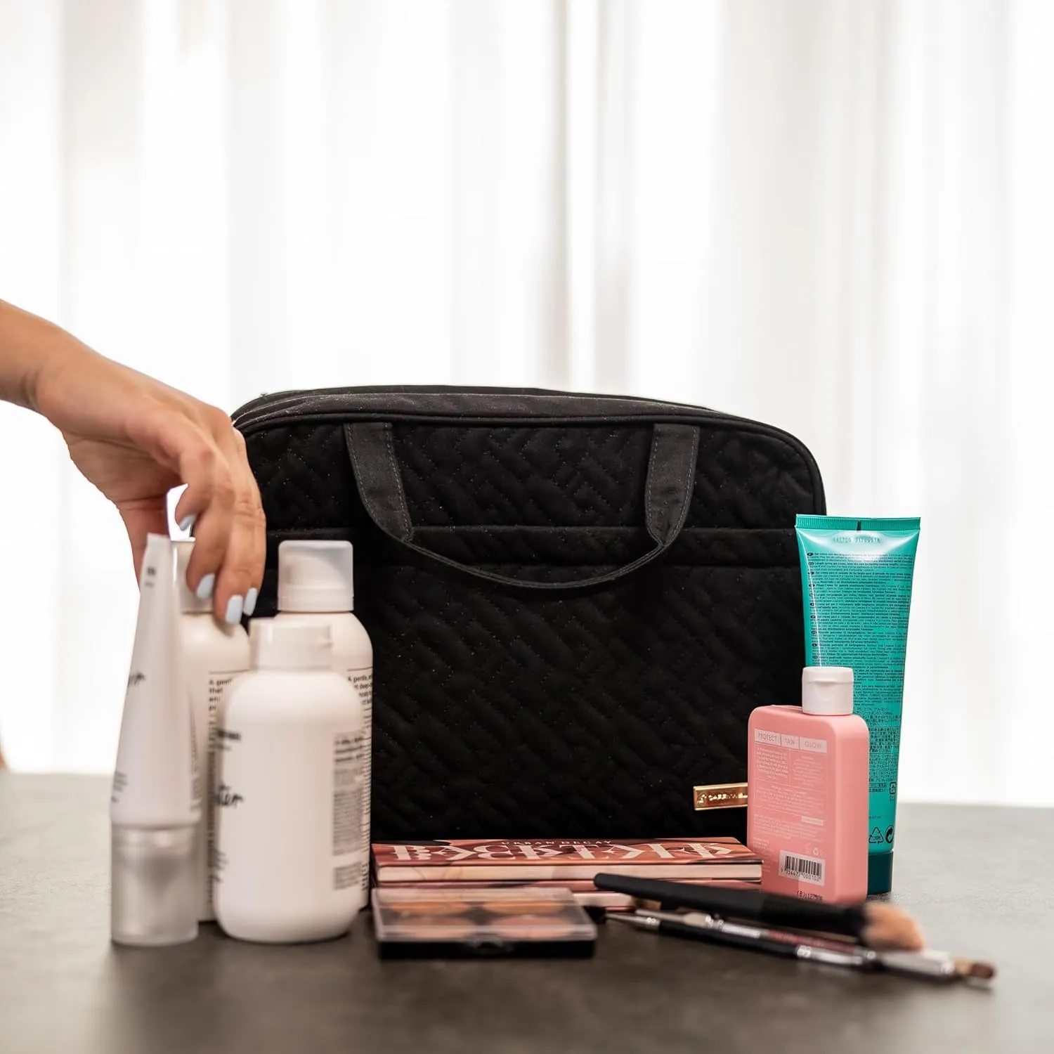 Carrywell (Not Made In China) Hanging Toiletry Bag For Women, Toiletries Bag, Travel Make Up Organizer, Water-Resistant Case For Cosmetics, Makeup and Brushes (Black, Medium)