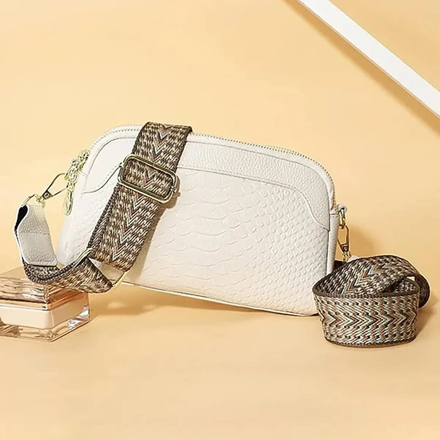 Crossbody Bags for Women Faux Leather Small Shoulder Purse with Adjustable Straps Simple Fashion Square Tote Bag