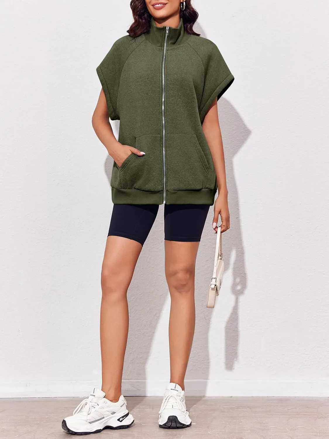 Fisoew Womens Oversized Zip Up Sweatshirts Warm Fleece Vests Fall Casual Sleeveless Jackets with Pockets