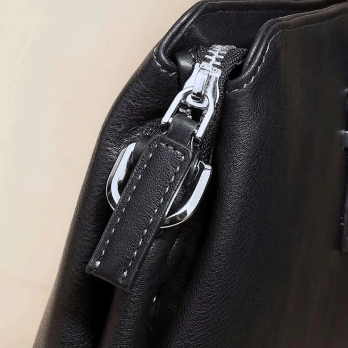 Mens Business Briefcases Shoulder Bags Handbags Messenger Bags Genuine Leather Laptop Bags Crossbody Bags 14.6Inch
