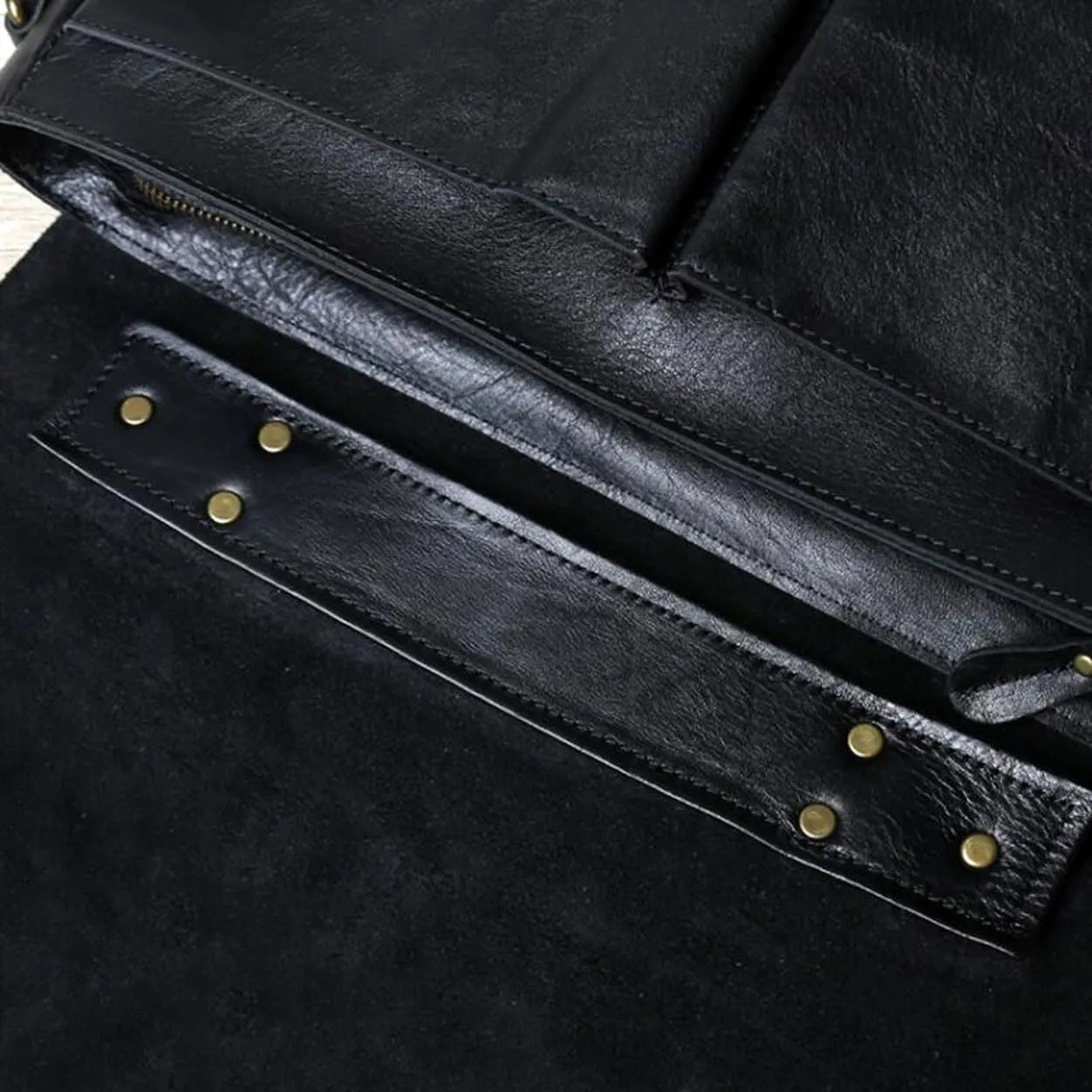 Mens Handbags Briefcases Leather Messenger Shoulder Bags Backpacks Laptop Bags Luggage Casual Daypacks