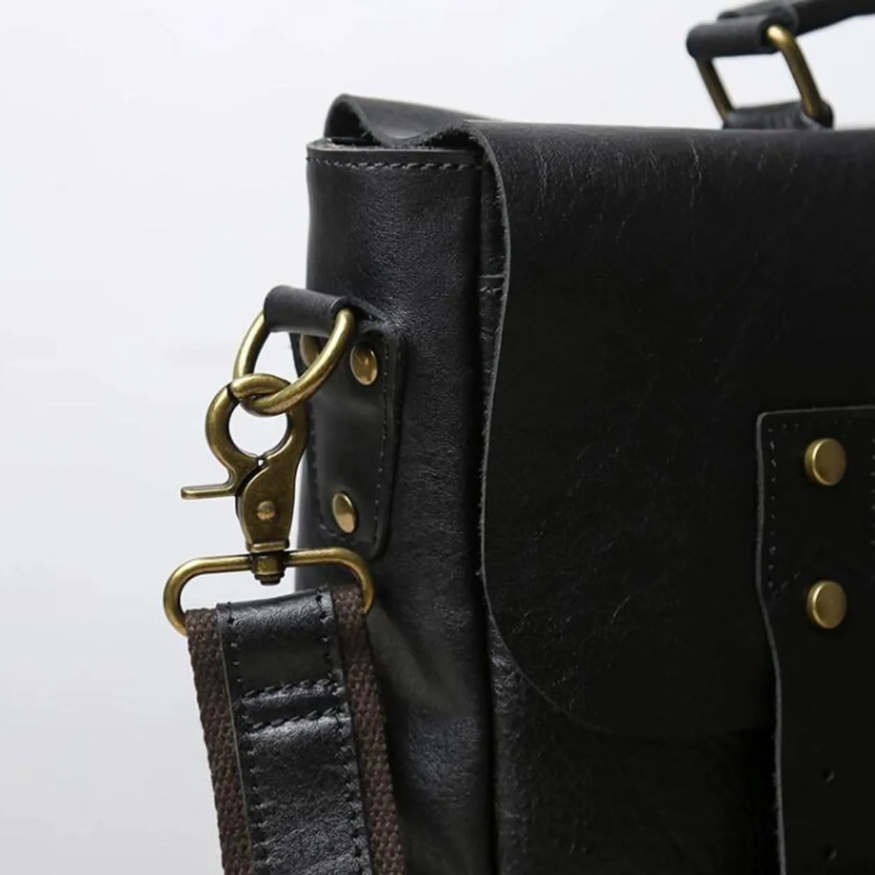 Mens Handbags Briefcases Leather Messenger Shoulder Bags Backpacks Laptop Bags Luggage Casual Daypacks