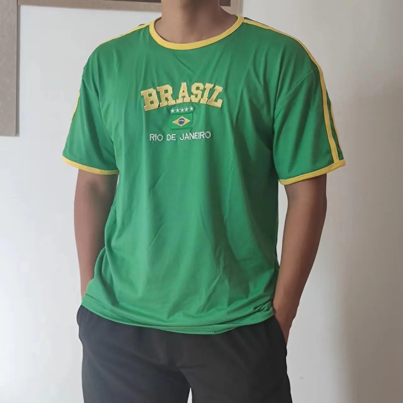 Vintage Graphic Baby Tees for Women Brazil Shirt Y2k Tops Baby Crop Tees 90s Summer Going Out Tops Streetwear Shirts
