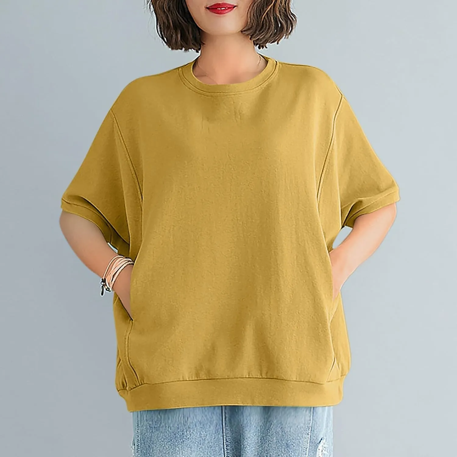 Women's Crew Neck T Shirt Oversized Casual Loose Short Sleeve Tee Summer Athletic Workout Pullover Tops with Pockets