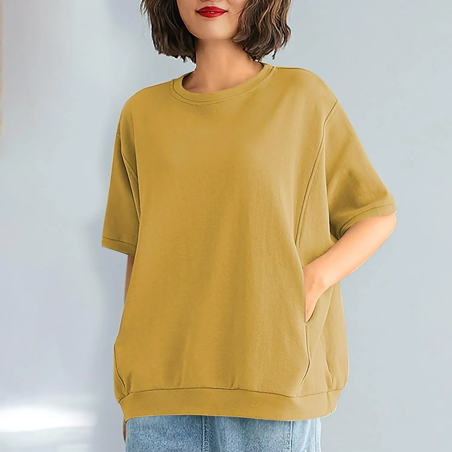 Women's Crew Neck T Shirt Oversized Casual Loose Short Sleeve Tee Summer Athletic Workout Pullover Tops with Pockets