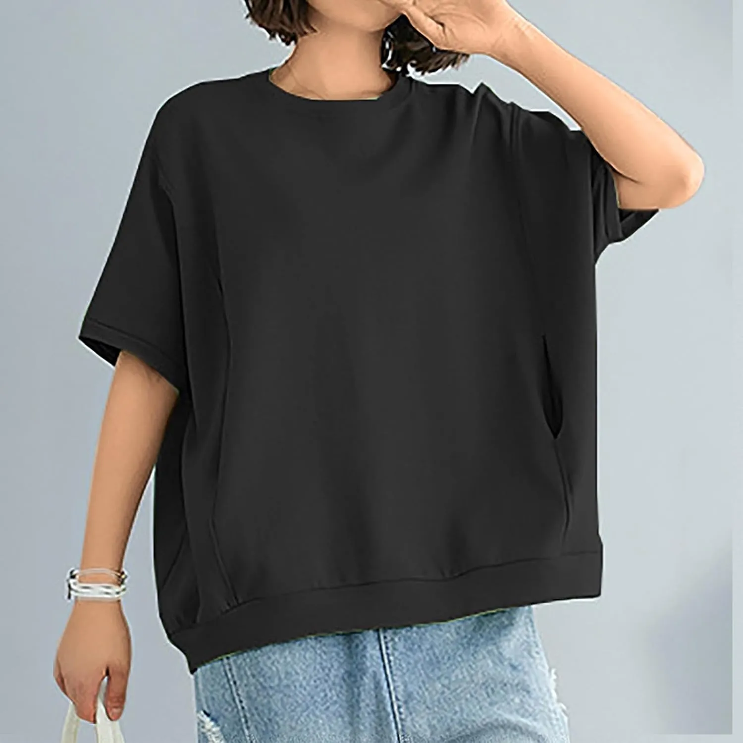 Women's Crew Neck T Shirt Oversized Casual Loose Short Sleeve Tee Summer Athletic Workout Pullover Tops with Pockets