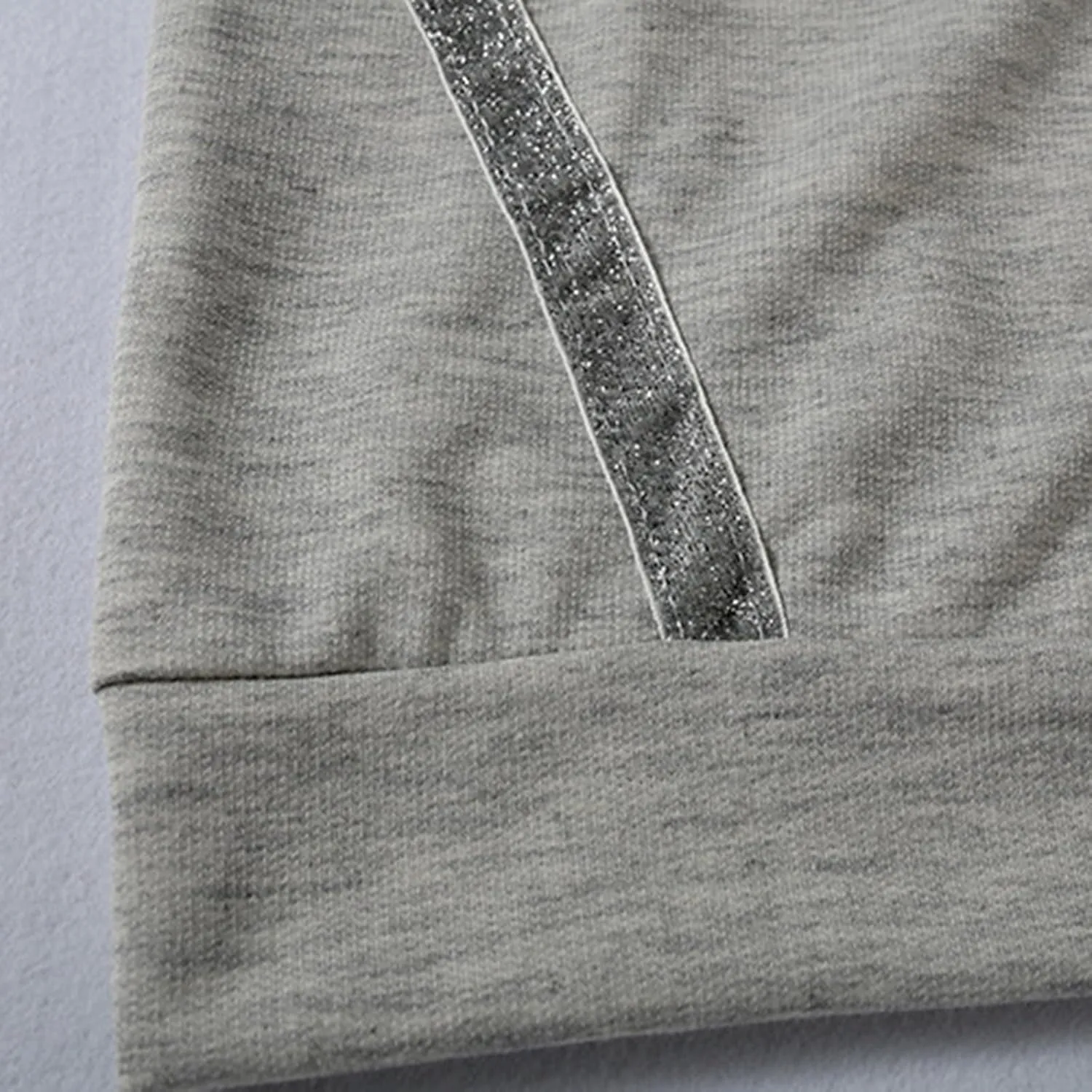 Women's Sequin Striped Hoodies Fashion Oversized Glitter Hooded Sweatshirts Thicken Warm Long Sleeve Pullover Tops