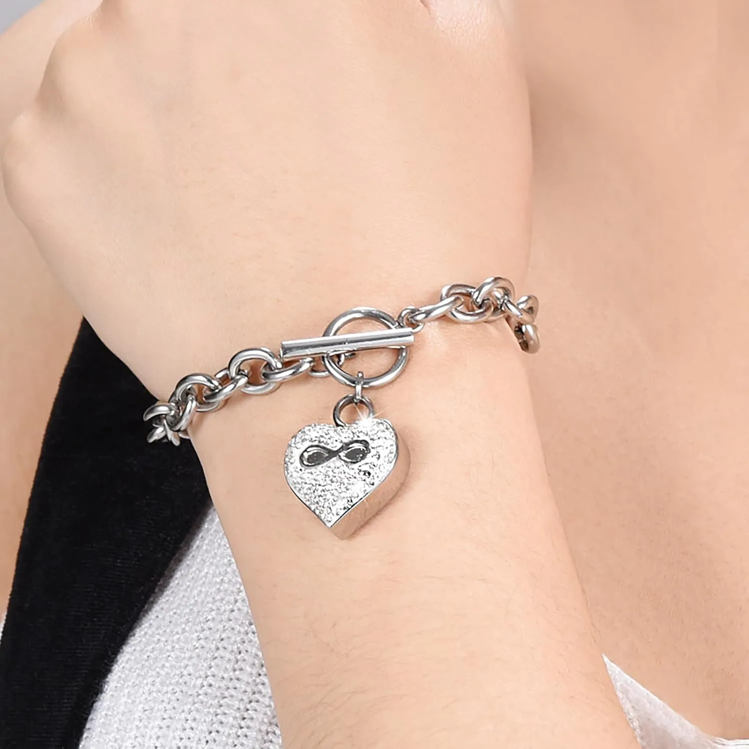 zeqingjw Infinity Heart Cremation Bracelet for Ashes - Stainless Steel Urn Bangles for Pet/Human Ashes - Memorial Keepsake Ash Jewelry