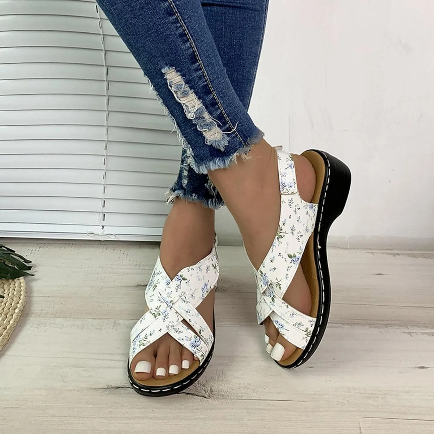ZSpzx Women's Orthopedic Arch Support Sandals Comfortable for Women Foot Plantar Fasciitis Bunion Slide Open Toe Crisscross Straps Slip On Dressy Summer Adjustable Walking Casual Orthotic Beach Shoes